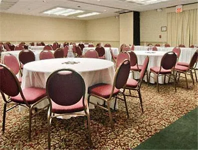 Ramada East Airport Hotel Columbus 3*,  United States